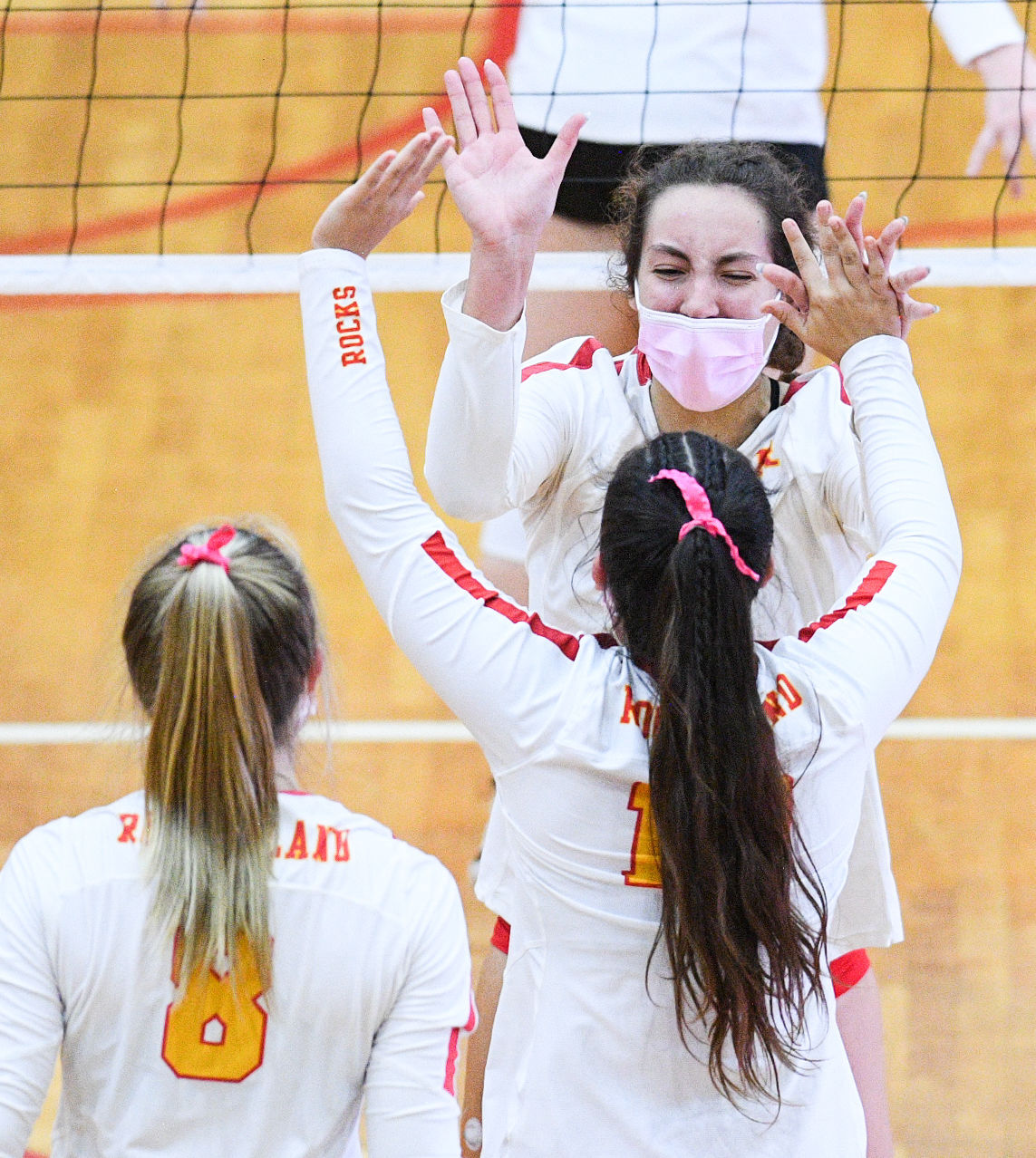 100521-qc-spt-moline-ri-vball-033